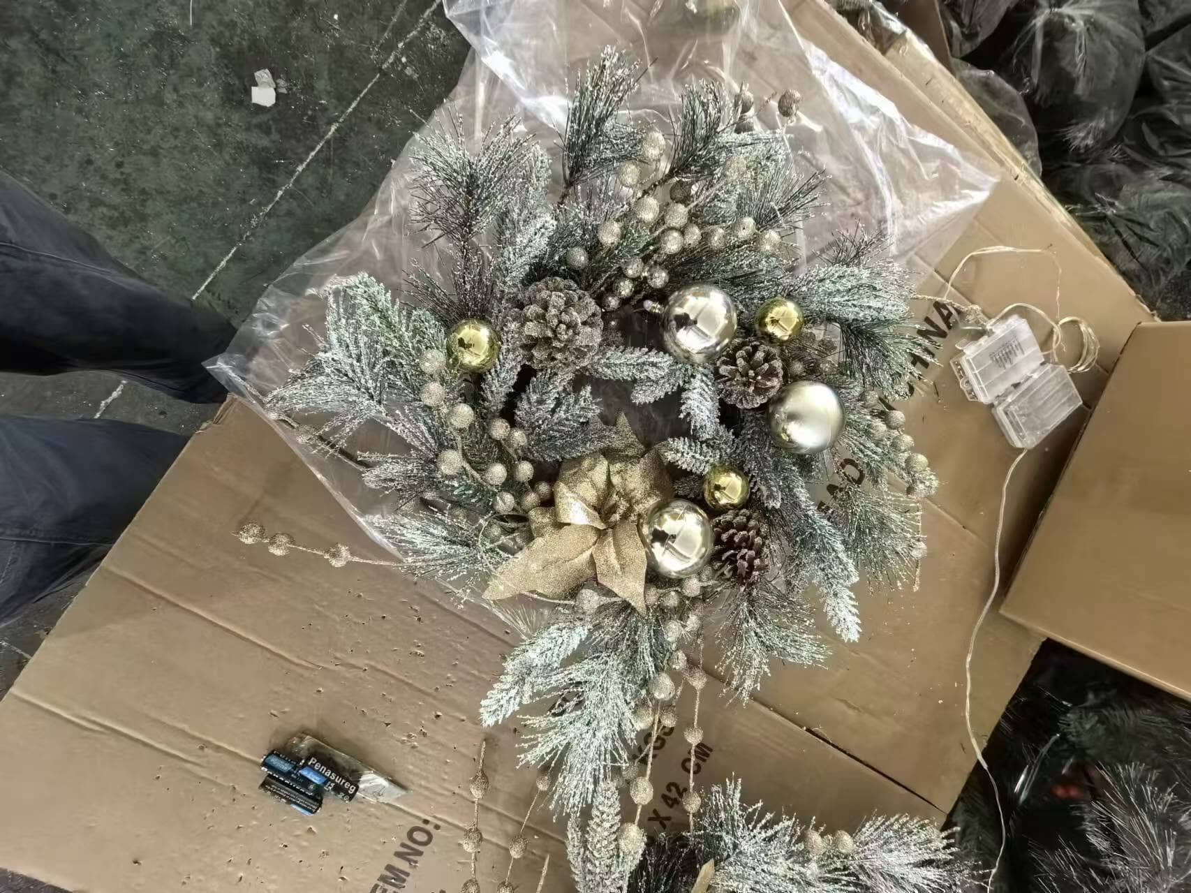 Christmas Wreath Lab Information Network Co., Limited