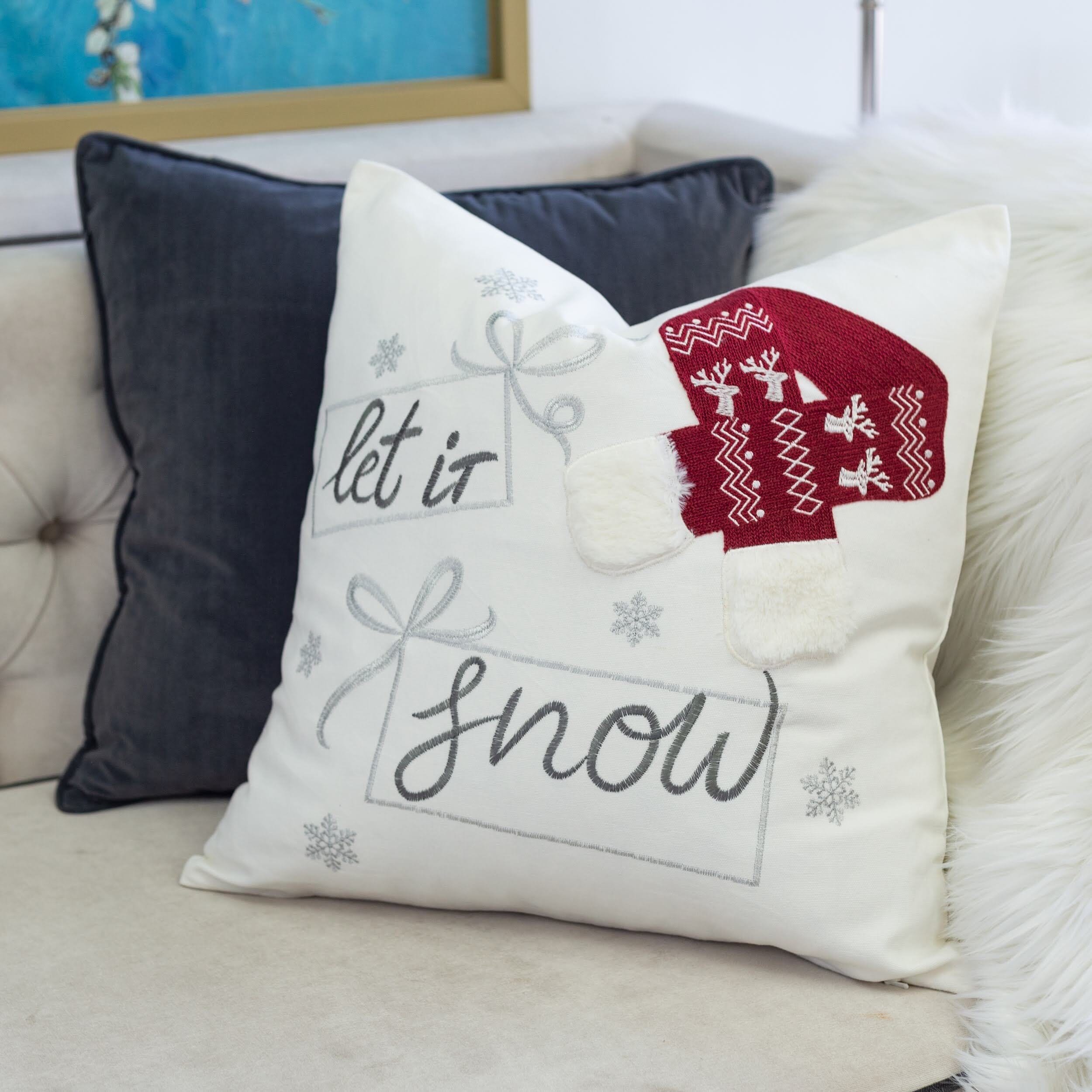 Snow Christmas Throw Pillow VEYELASH