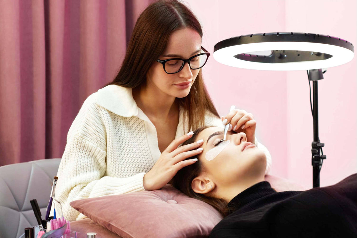 2 Ways to Use the Wet Lash Spike Styler