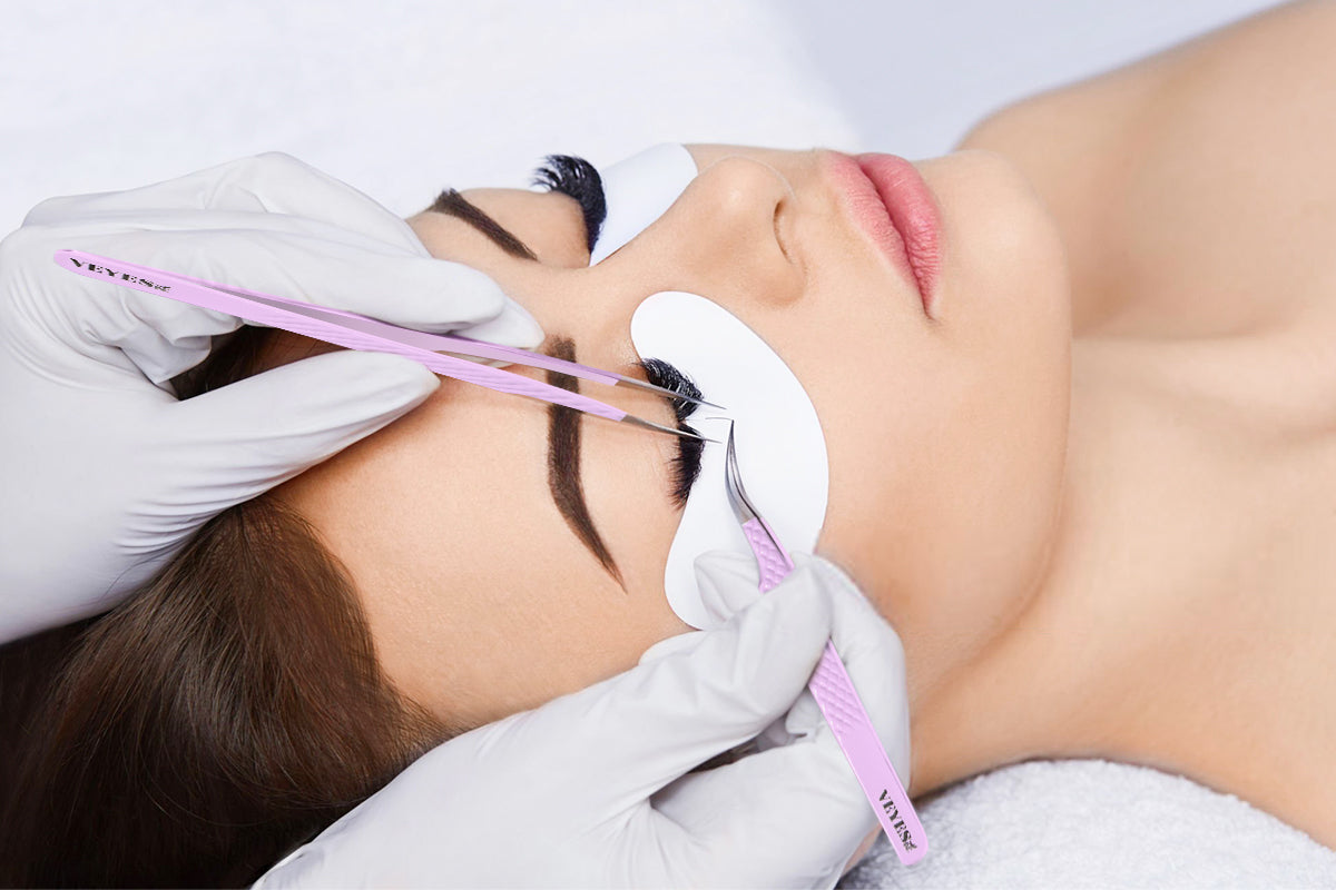 Eyelash Growth Serum VS Eyelash Extensions