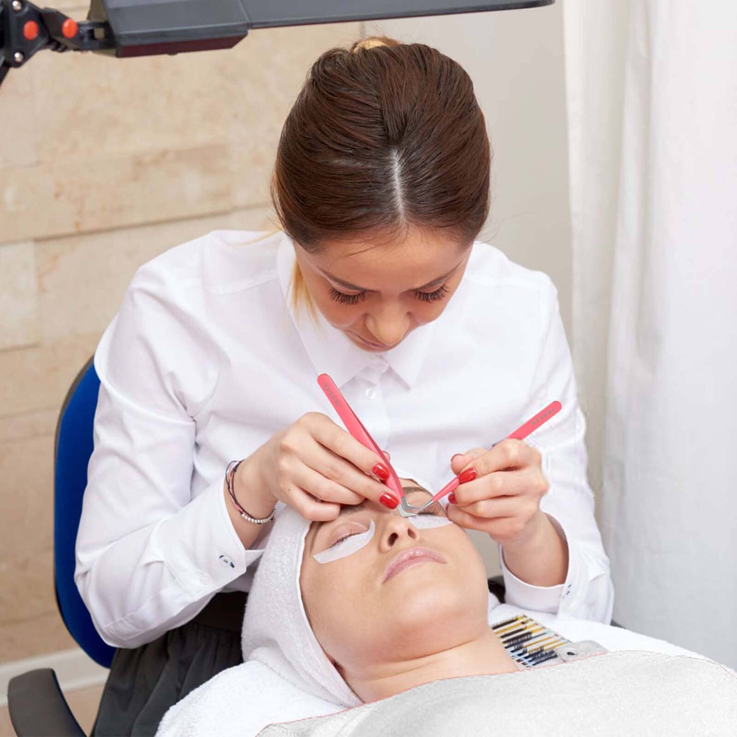 Can Pregnant Clients Get Lash Extensions? Safety & Comfort Guide