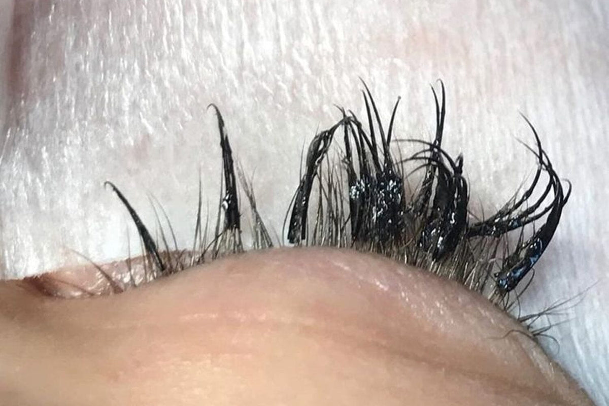 Lash Stickies: How to Prevent Them During Lash Extensions
