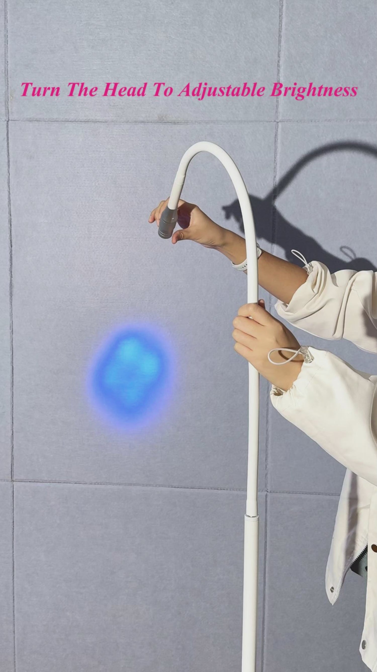 UV Lamp With Replaceable Bulb