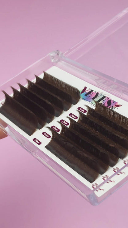 Brown Self Fanning Lash