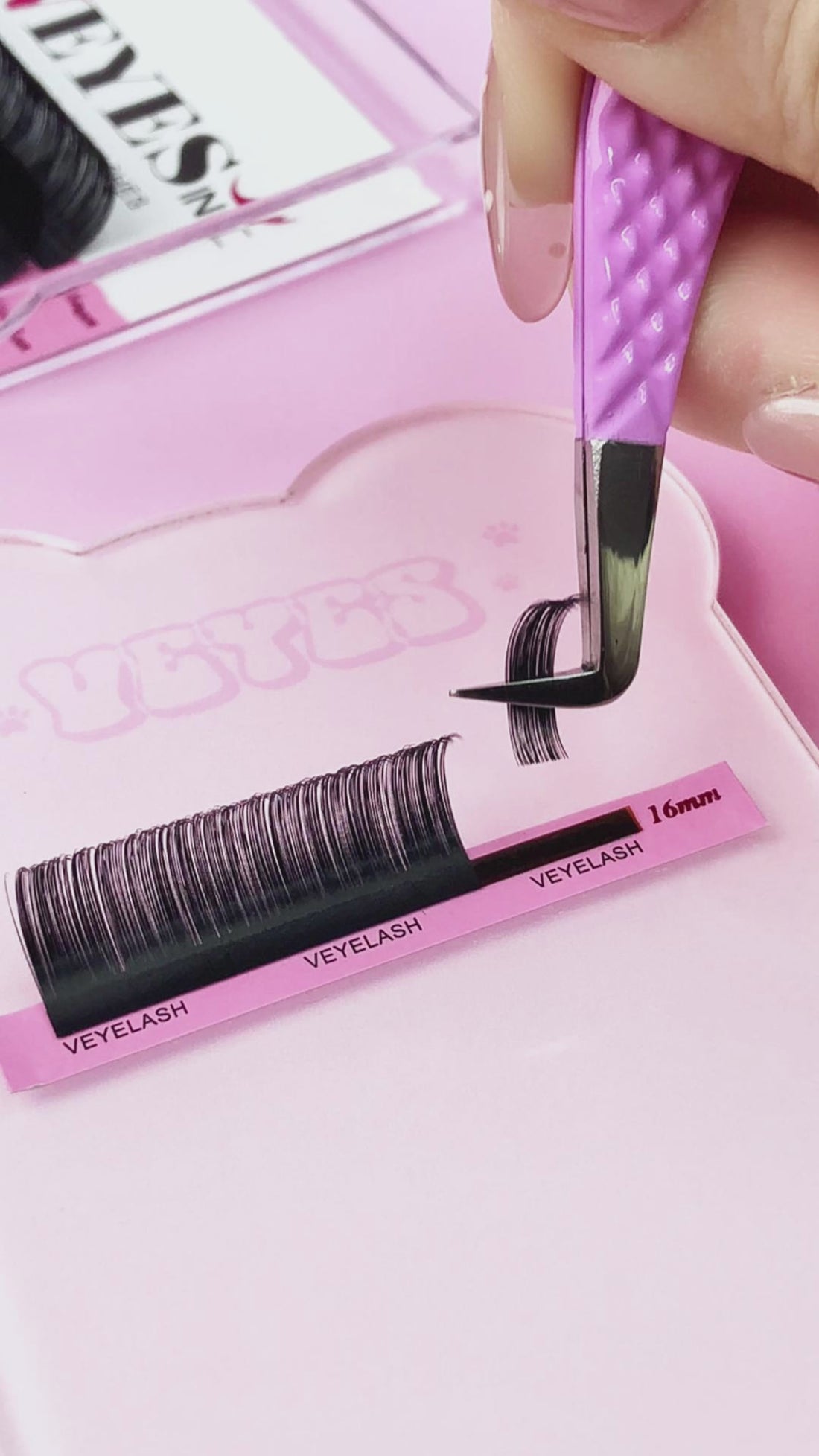 L Boot Volume Lash Tweezer